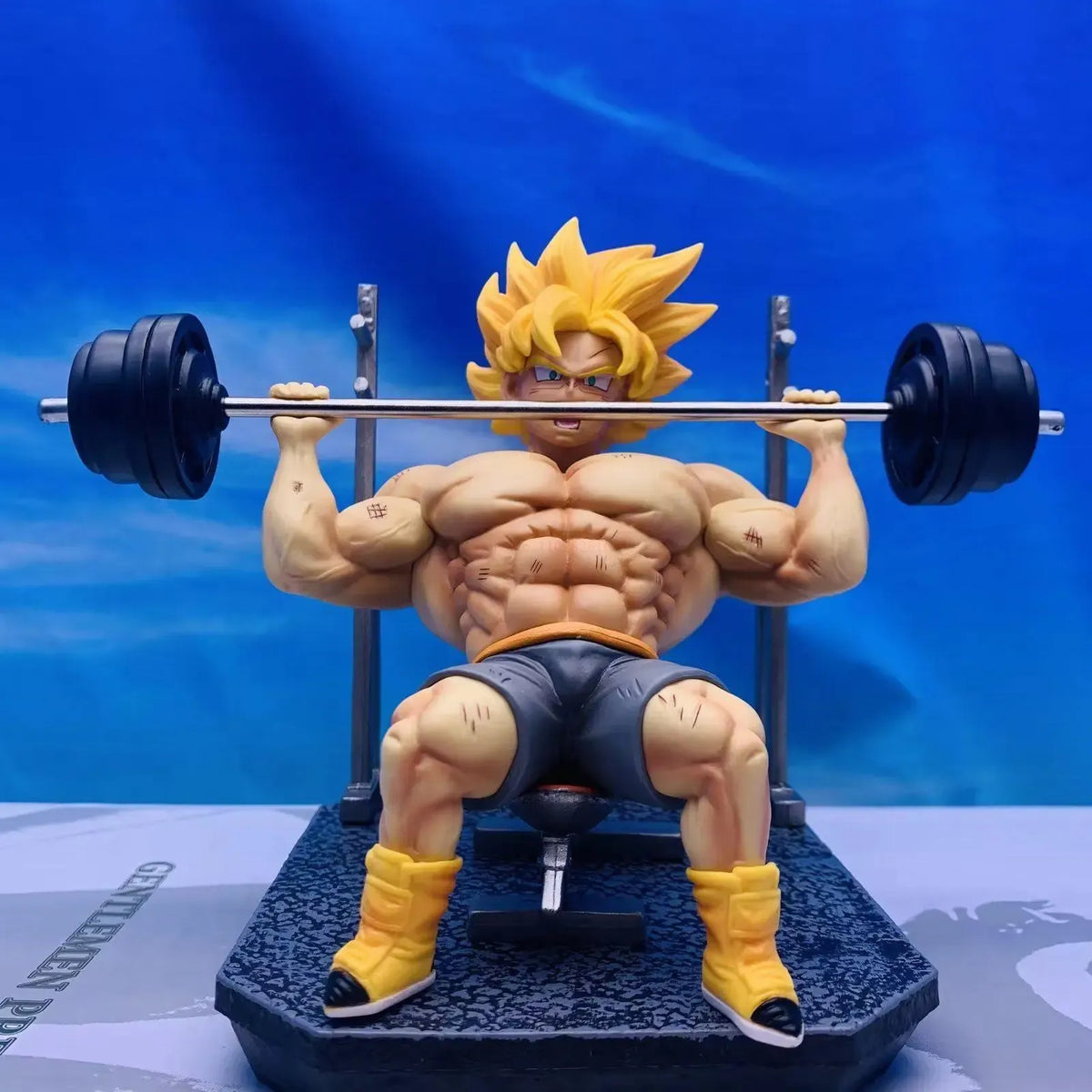 Estátua Dragon Ball - Goku Super Saiyajin Fitness 17 CM