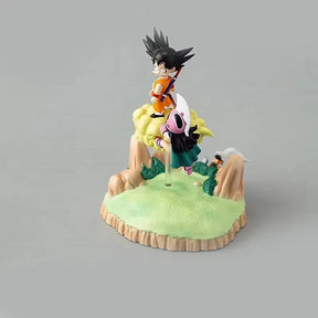 Estátua Dragon Ball - Son Goku e Chi-Chi na Nuvem 10 CM